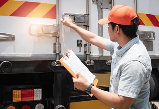 5 Safety Tips for Truck Drivers